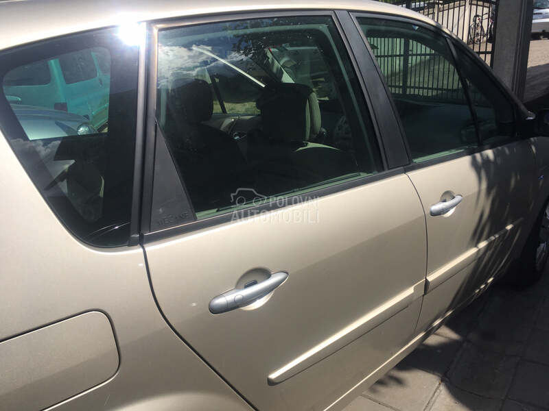 vrata za Renault Scenic od 2002. do 2009. god.