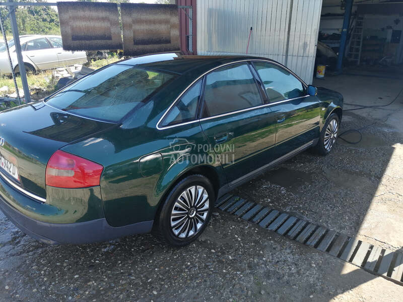 Audi A6 2001. god. -  kompletan auto u delovima