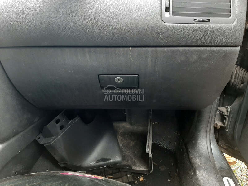 Kaseta - fioka za Volkswagen Golf 4