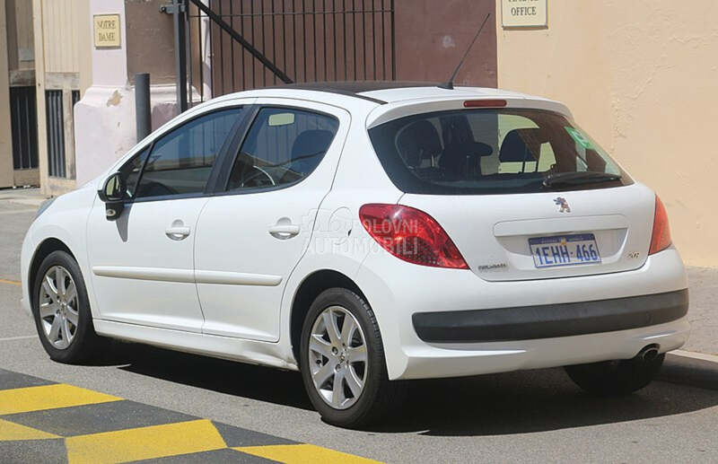 Peugeot 207 -  kompletan auto u delovima