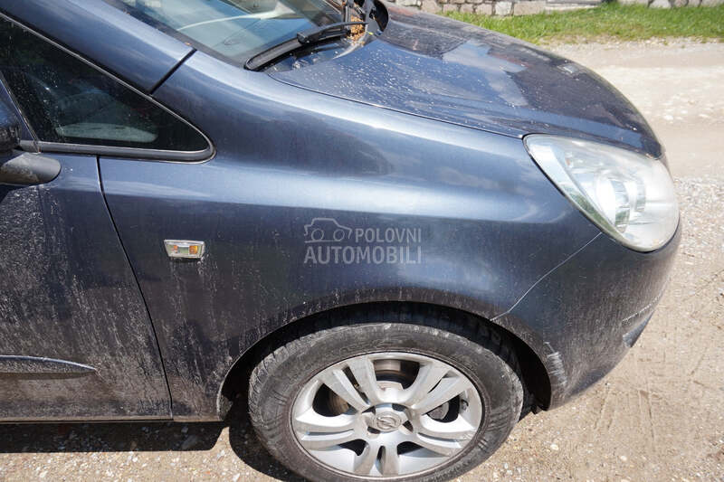 desno krilo za Opel Corsa D