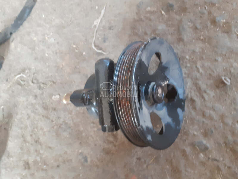 servo  pumpa za Opel Corsa B