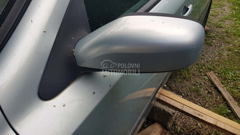 retrovizor za Renault Laguna od 2001. do 2007. god.