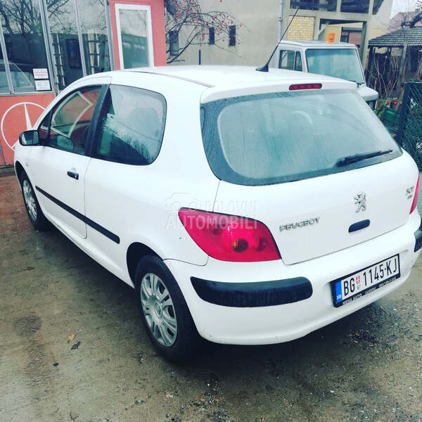 delovi za pezo 307 za Peugeot 307 za 2003. god.