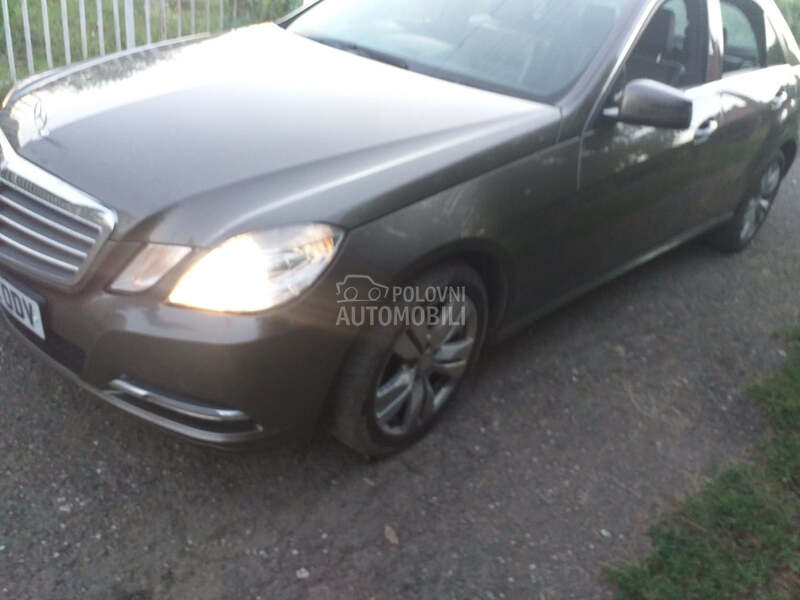 E klasa W212 Farovi za Mercedes Benz E Klasa, E 200, E 220 ... od 2009. do 2013. god.