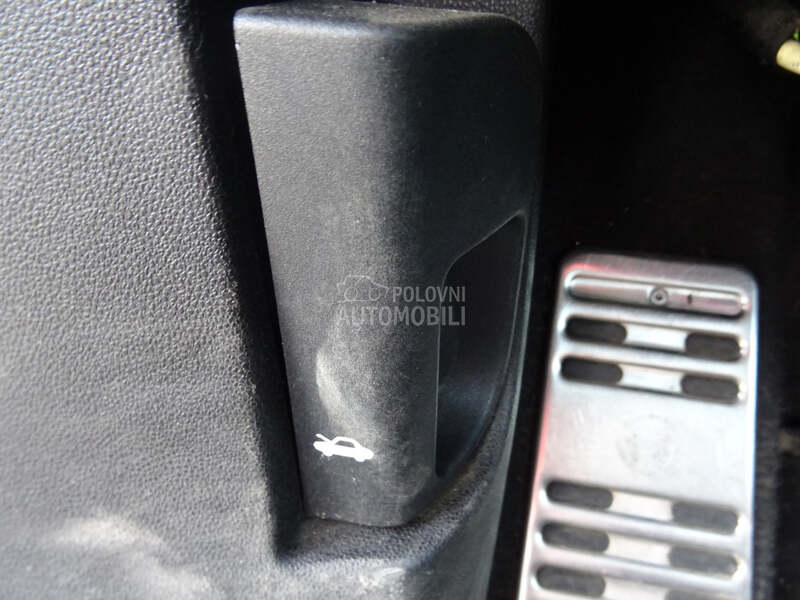 Ručica haube za Alfa Romeo MiTo