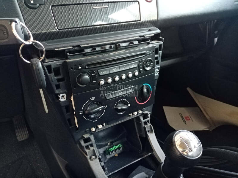 cd radio za c4 za Citroen C4