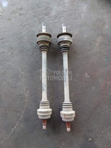 poluosovine E 212.3,0 D za Mercedes Benz E 300 od 2009. do 2013. god.