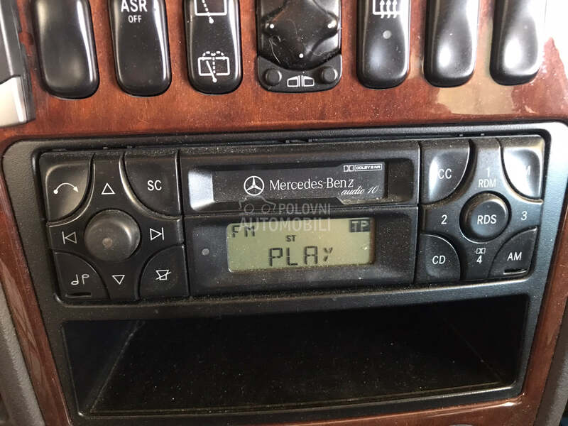 RADIO i CD šaržer za Mercedes Benz A Klasa