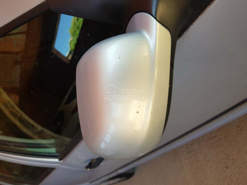 retrovizor za Volkswagen Golf 4