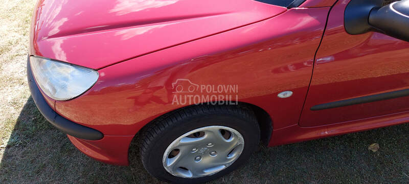 Blatobran i krilo bordo za Peugeot 206