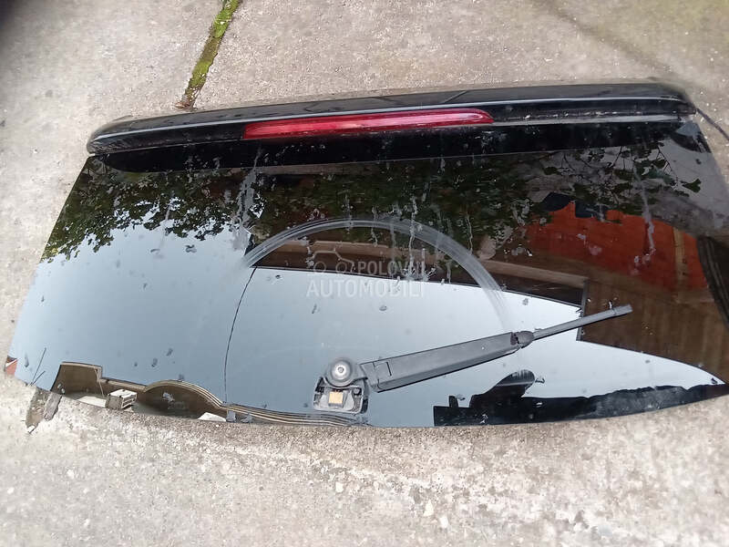 sajbna zadnja za Volkswagen Touareg od 2005. do 2009. god.