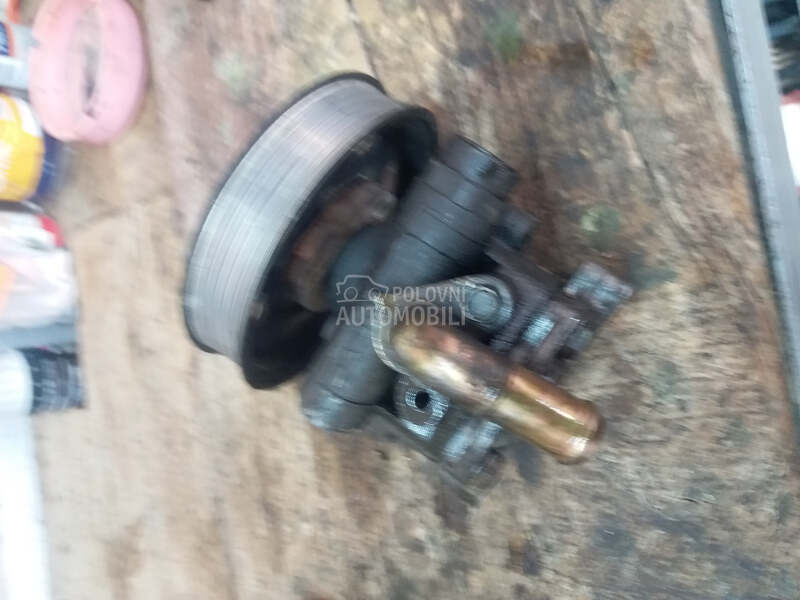 servo pumpa 1.9 za Volkswagen Golf 4