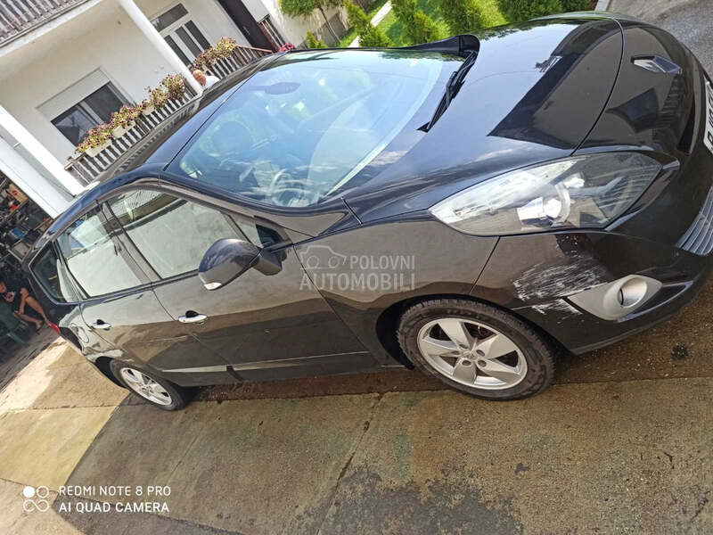 desno krilo za Renault Scenic