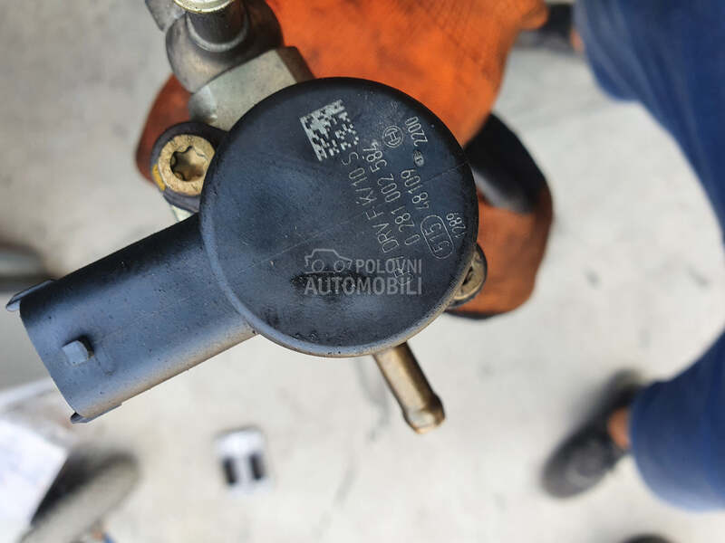 regulator pritiska goriva 1.3 za Fiat Punto od 2004. do 2008. god.