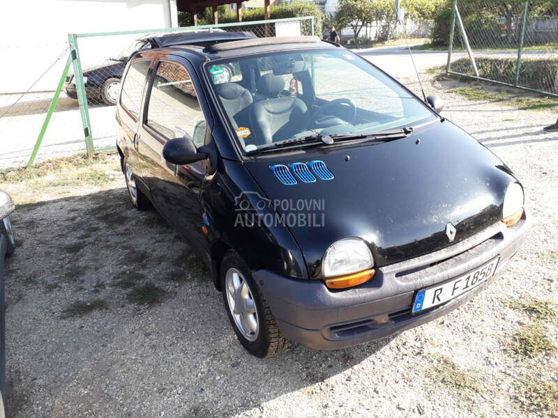 km sat za Renault Twingo
