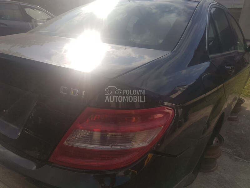 ZADNJI BRANIK za Mercedes Benz C Klasa od 2007. do 2010. god.