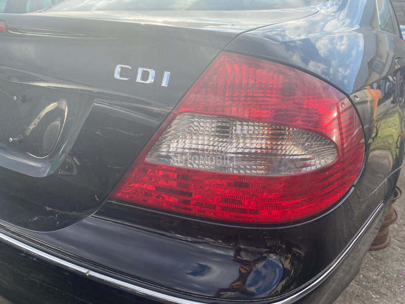 STOP LAMPA DESNA za Mercedes Benz CLK Klasa od 2004. do 2008. god.