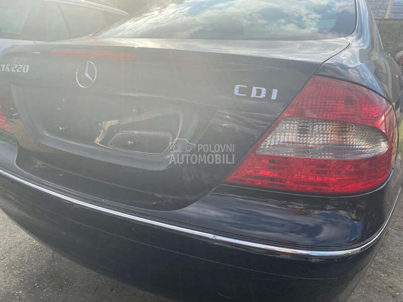 BRANIK ZADNJI CLK za Mercedes Benz CLK Klasa od 2002. do 2008. god.