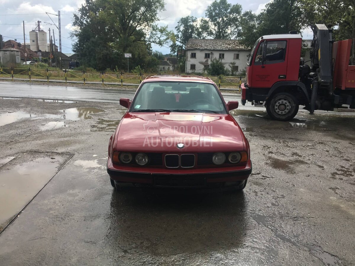 maska, lajsna e34 za BMW 520