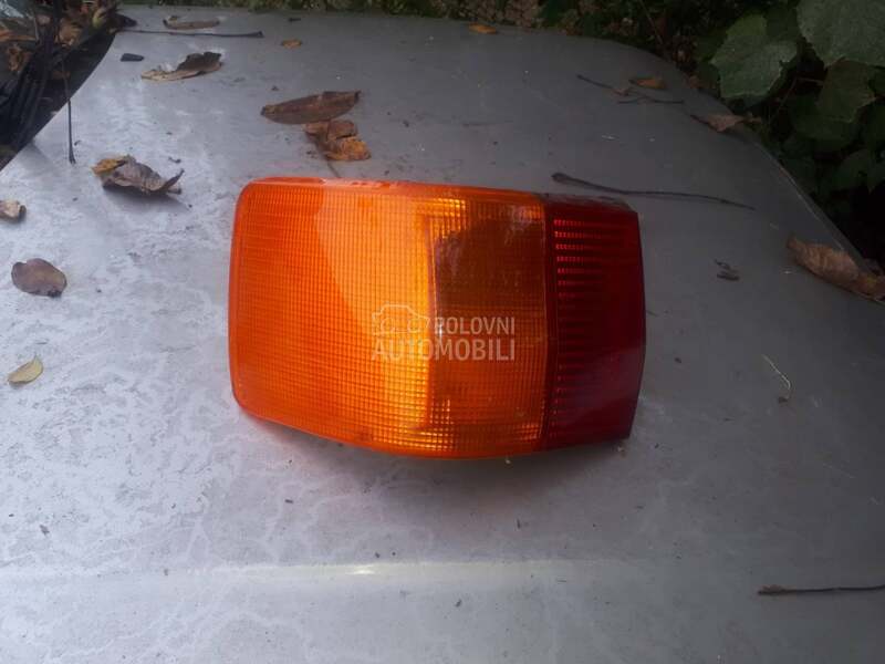zmigavac zadnji levi za Audi 80 od 1986. do 1992. god.