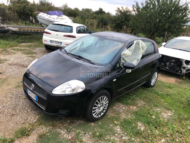 Fiat Grande Punto fijat 2009. god. -  kompletan auto u delovima