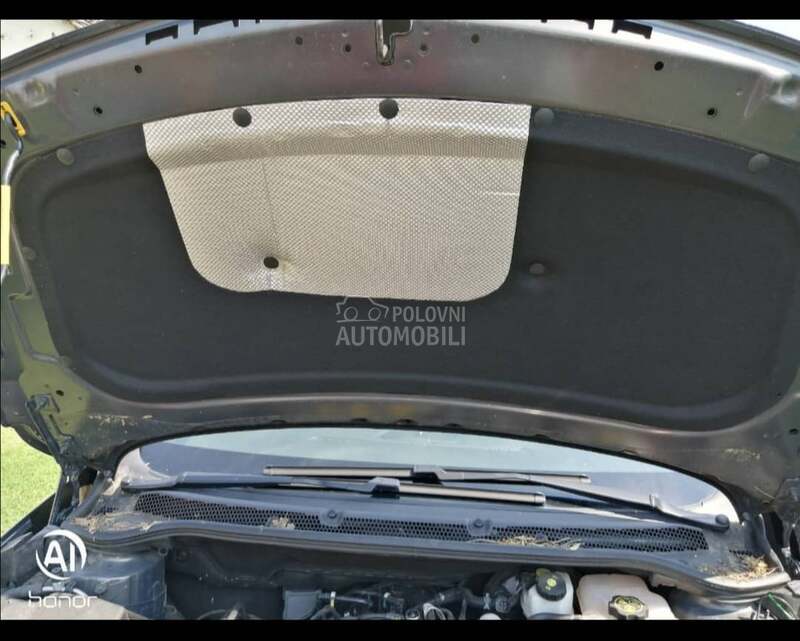 Izolacia haube Astra J za Opel Astra J od 2009. do 2018. god.