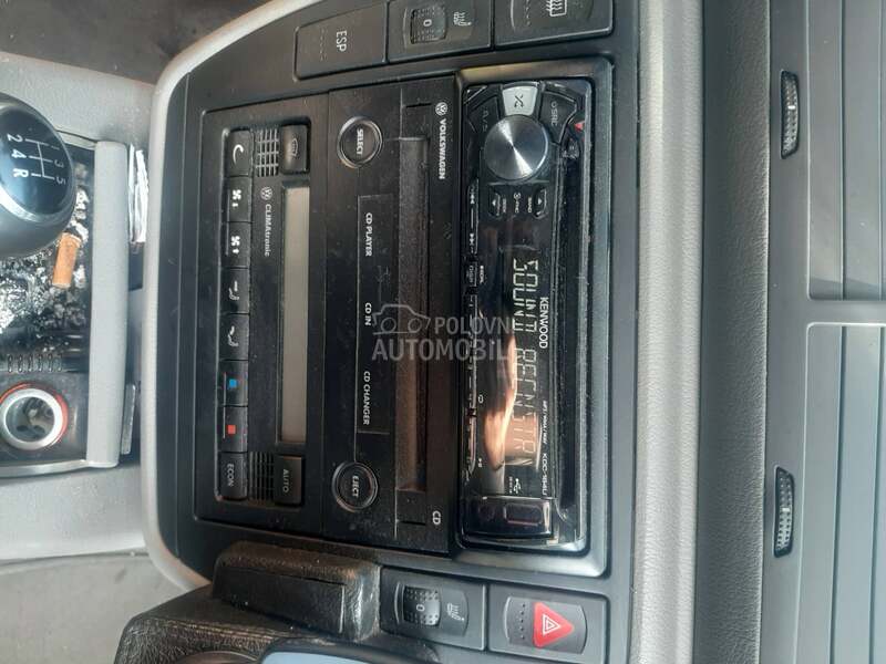 Centralna - središnja konzola za Volkswagen Passat B5.5