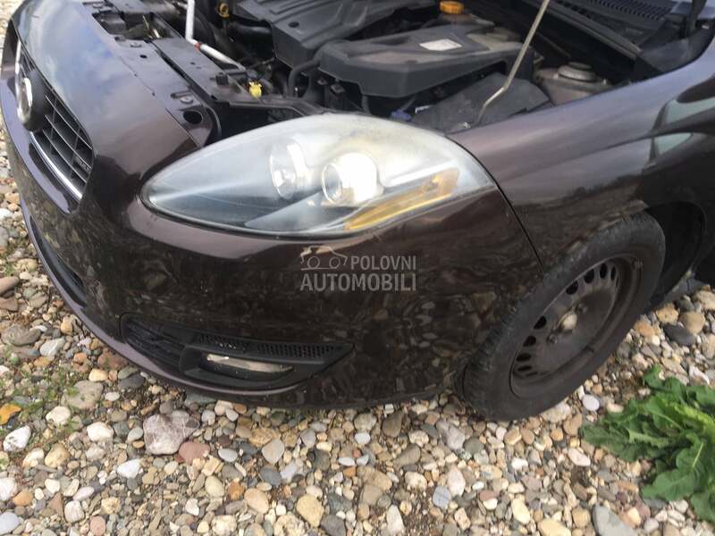 branik za Fiat Croma od 2008. do 2012. god.