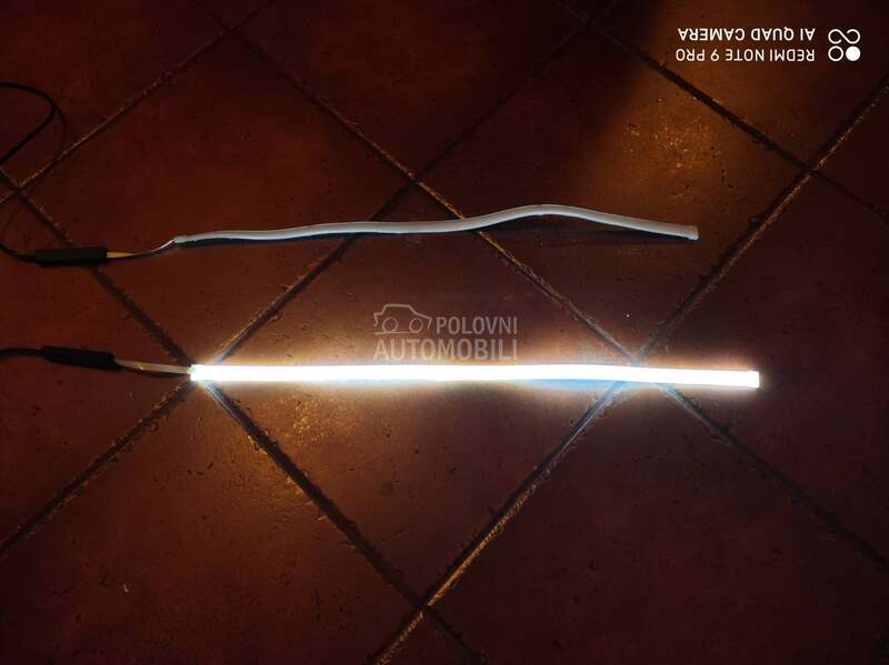 LED dnevno svetlo  