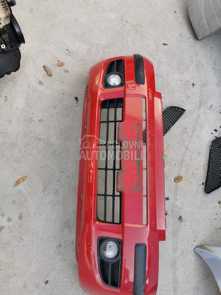 Prednji branik crveni komplet za Fiat Panda od 2004. do 2011. god.