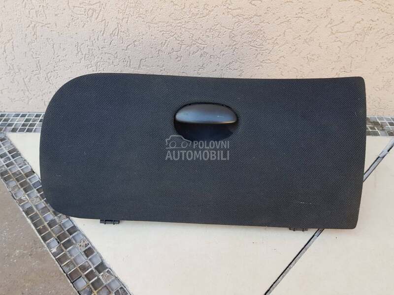 Poklopac kasete za Peugeot 206