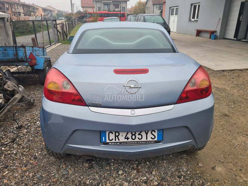 stop lampa za Opel Tigra
