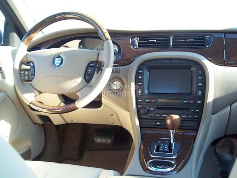 nebo za Jaguar S-Type