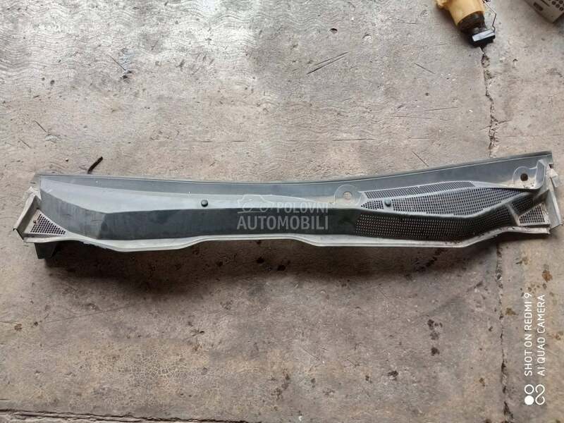 Plastika oko brisaca GTC za Opel Astra H
