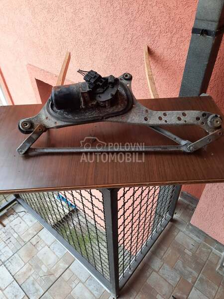 Motor brisaca prednji za Renault Laguna od 2001. do 2005. god.