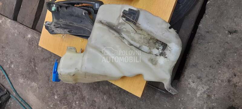 posuda za brisace za Volkswagen Passat B5