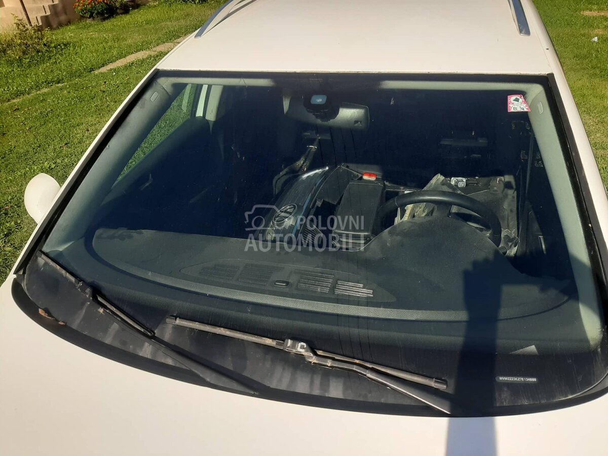 Sofersajbna prednja za Volkswagen Passat B6