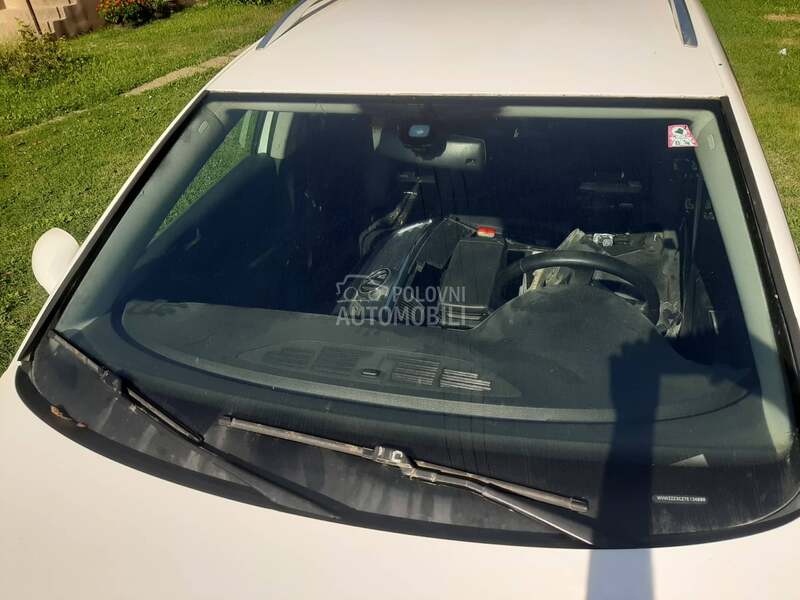 Sofersajbna prednja za Volkswagen Passat B6