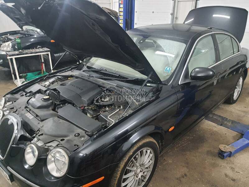Jaguar S-Type dizel -  kompletan auto u delovima