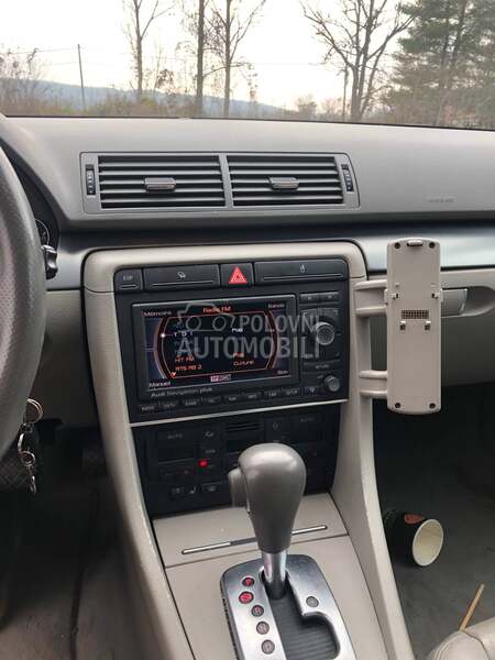 Original multimedia za Audi A4