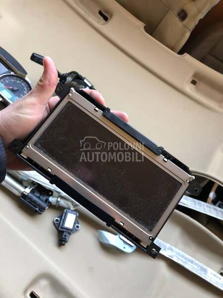 Multimedia za Audi A6
