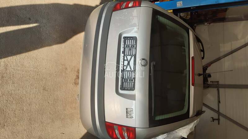 Škoda Fabia 2004. god. -  kompletan auto u delovima