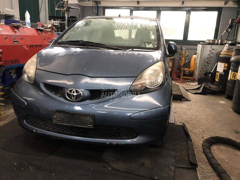 Prednji branik za Toyota Aygo od 2005. do 2010. god.