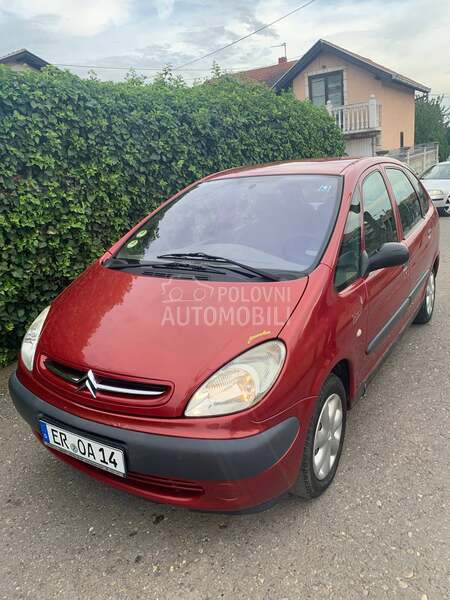 PREDNJE STAKLO , SOFERKA za Citroen Xsara Picasso