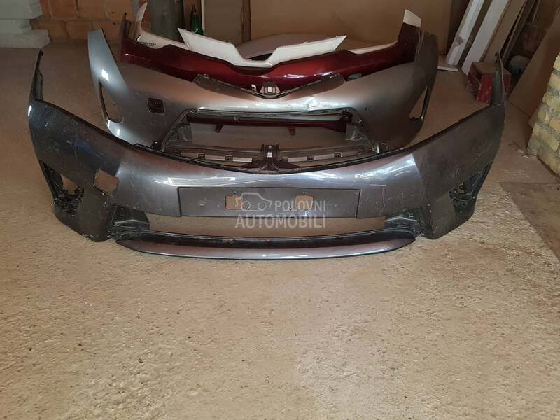 branik za Toyota Corolla od 2014. do 2017. god.