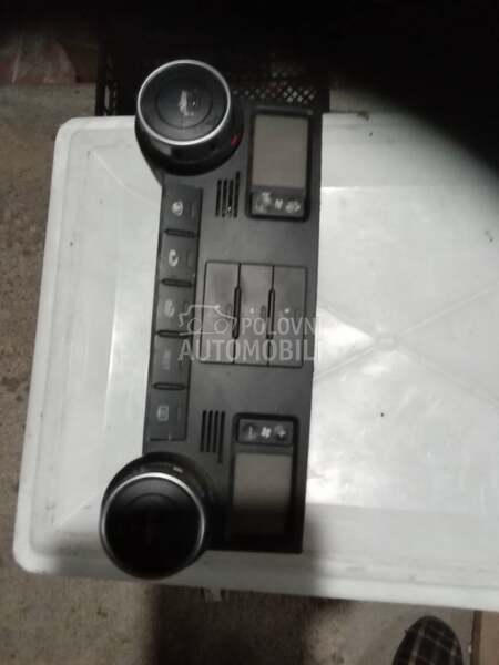 klimatronik za Volkswagen Touareg od 2004. do 2008. god.