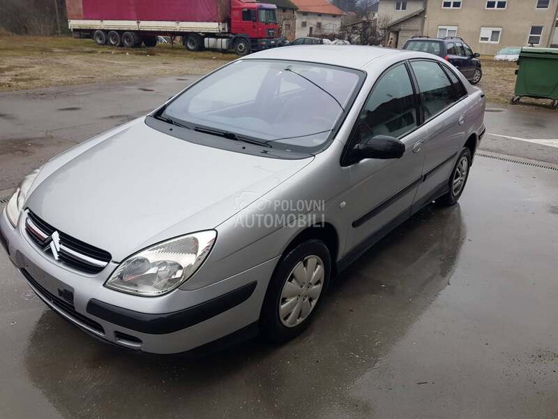 far branik hauba krilo za Citroen C5 od 2001. do 2003. god.