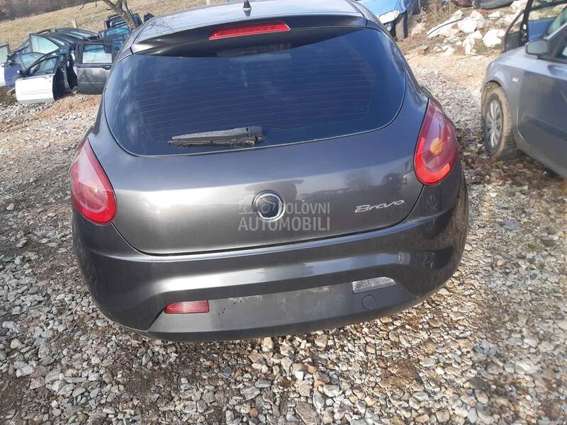 desni stop za Fiat Bravo od 2006. do 2009. god.