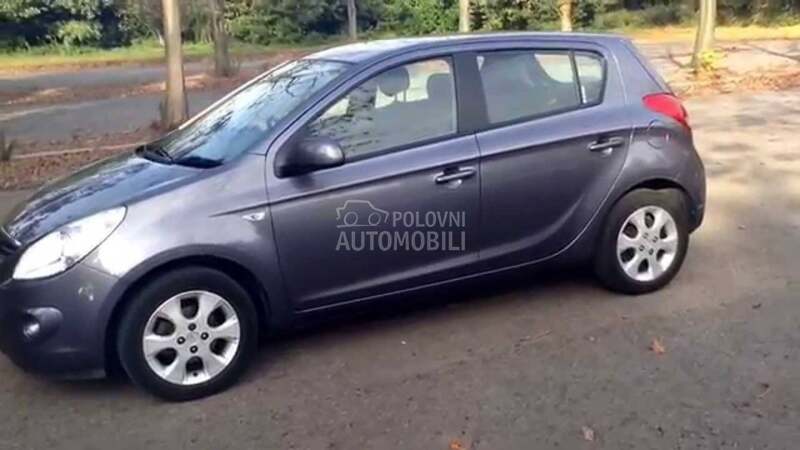 polustranica za Hyundai i20 od 2008. do 2012. god.